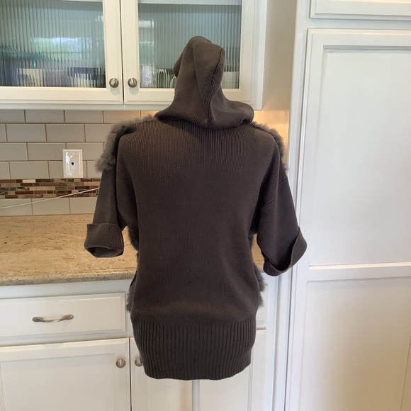 Gray Rabbit Fur and Knit Hooded Sweater Size XL by Dolce Cabo - Picture 7 of 14